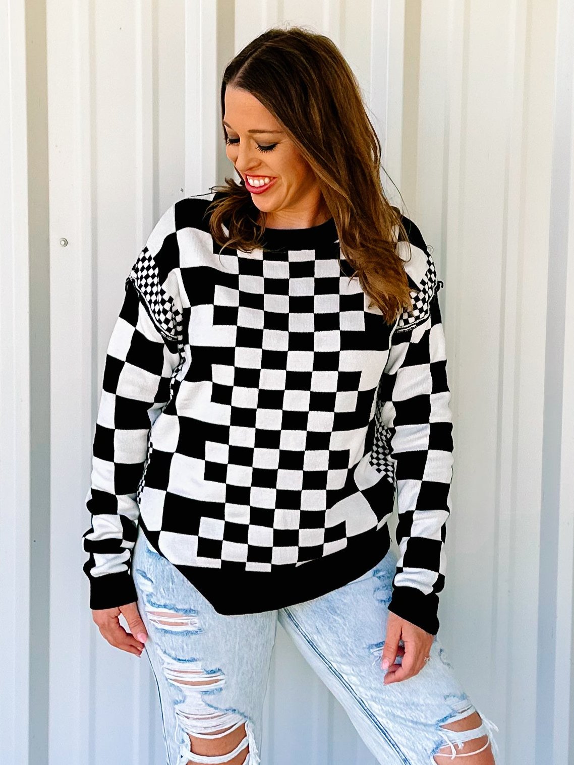 THE CHECKERED SWEATER - Black and White