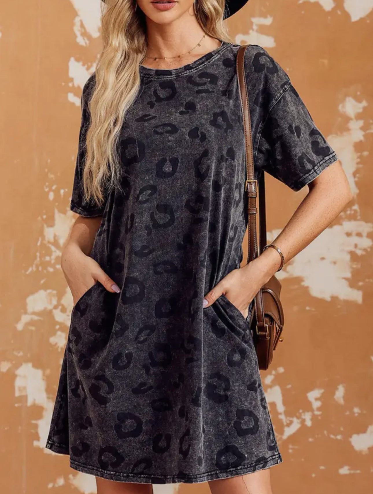 LEOPARD T-SHIRT DRESS