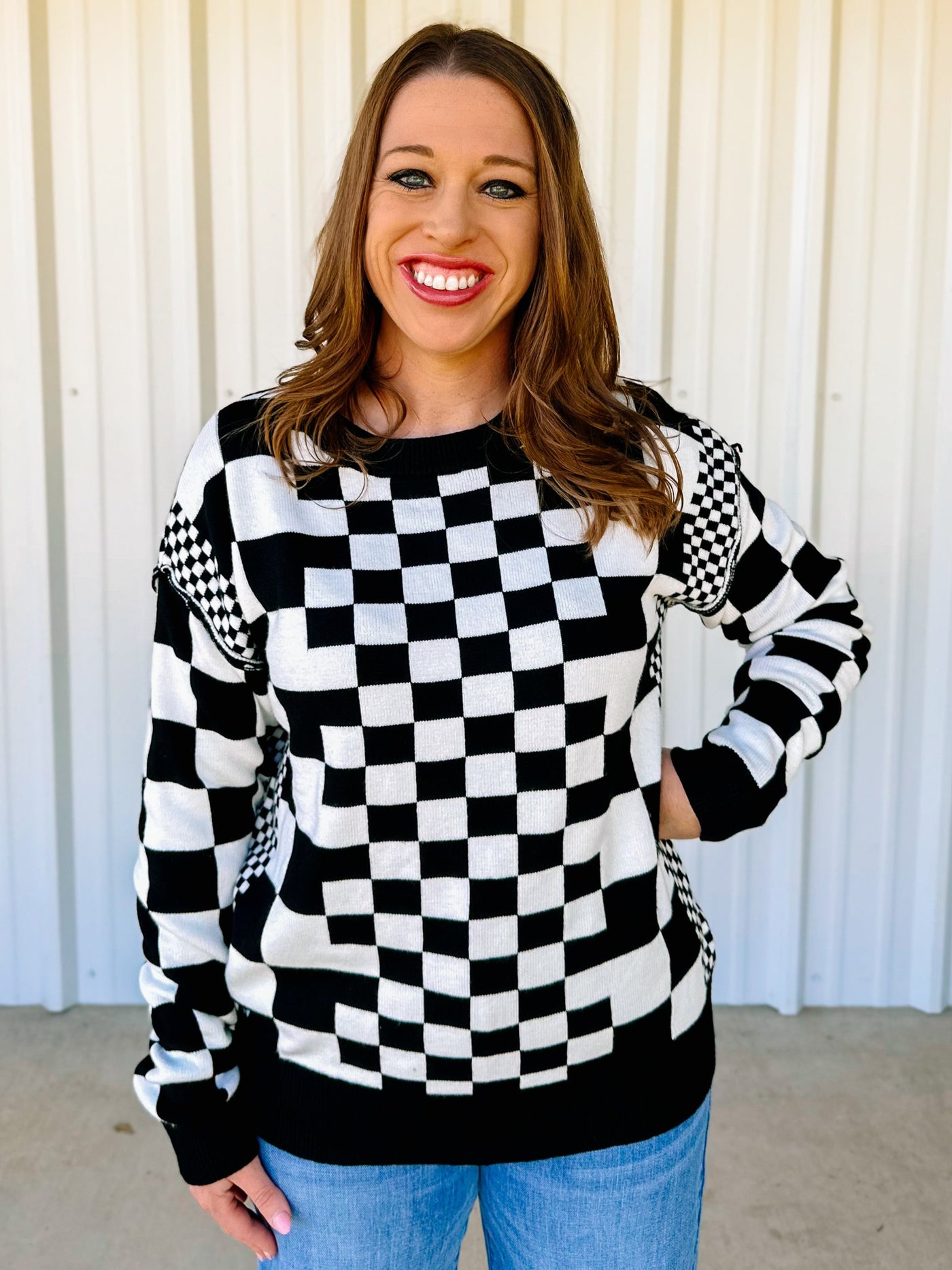 THE CHECKERED SWEATER - Black and White