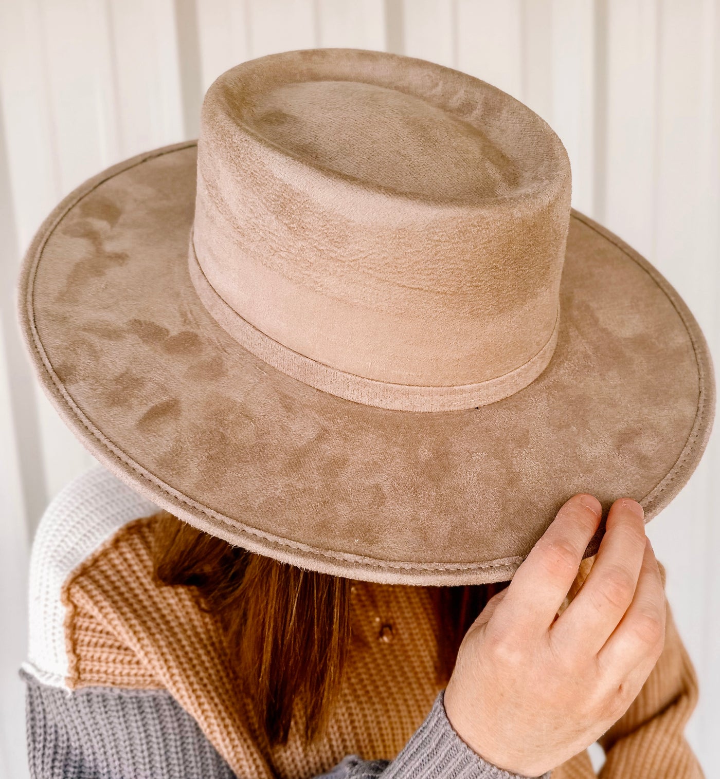 SUEDE CROWN TOP HAT