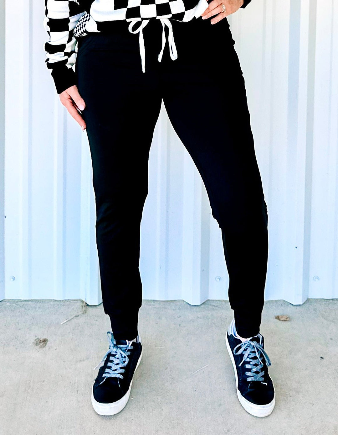 BLACK JOGGERS - Thistle Canyon Co.