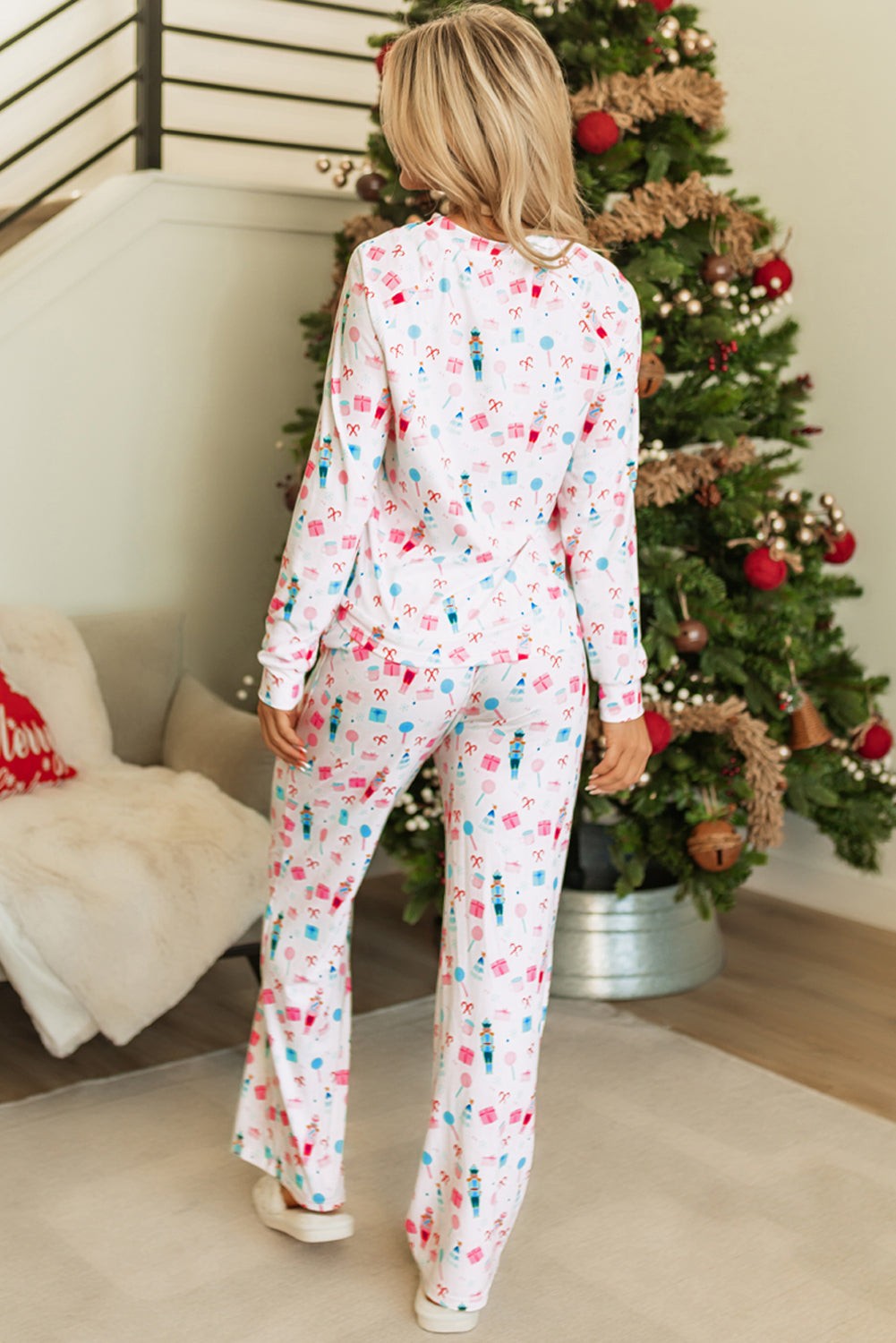 NUTCRACKER LOUNGE SET